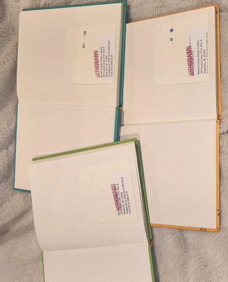 GREAT/VERY RARE Vintage/1990s EX-LIBRARY RENTALS Bunnicula Harcover Books #1-3 - Image 3 of 4