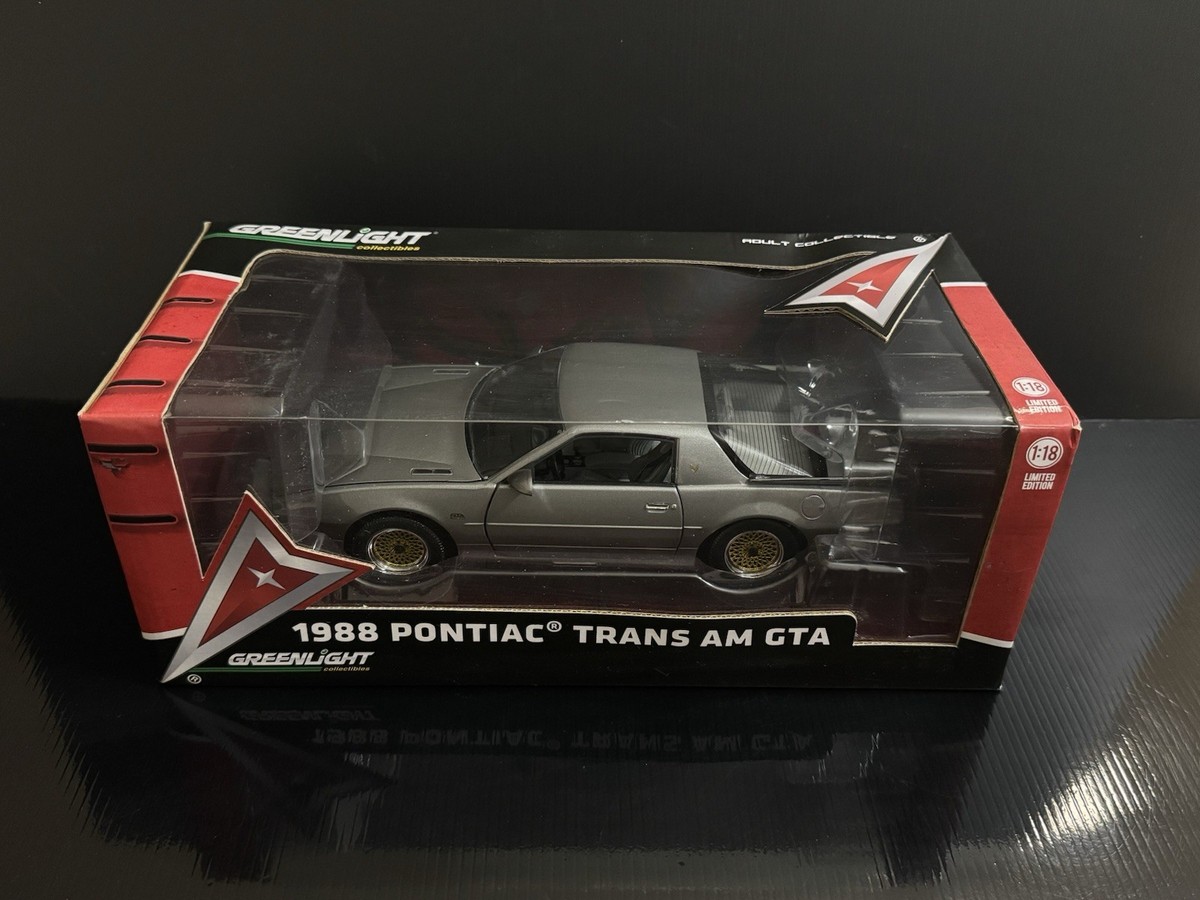 1988 Pontiac Trans Am GTA 1/18 Greenlight UNDER THE HOOD Club 2011