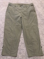 Chico s 2.5 light olive capris pants