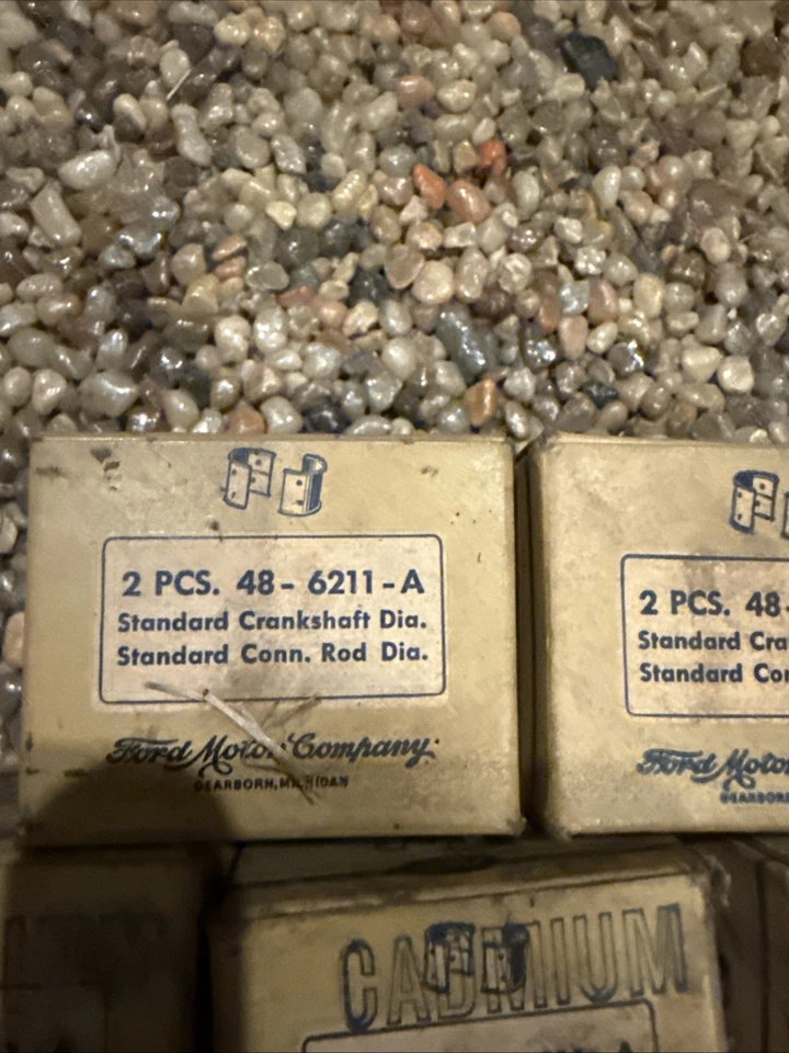 5 - NOS Genuíno Ford 48-6211 - Rolamentos de haste de conexão A em caixas originais - Imagem 4 de 4