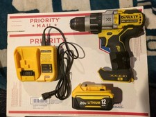 Dewalt 20v Max XR 1/2" Hammerdrill/ Drill Driver (DCD996) w/ Battery and Charger