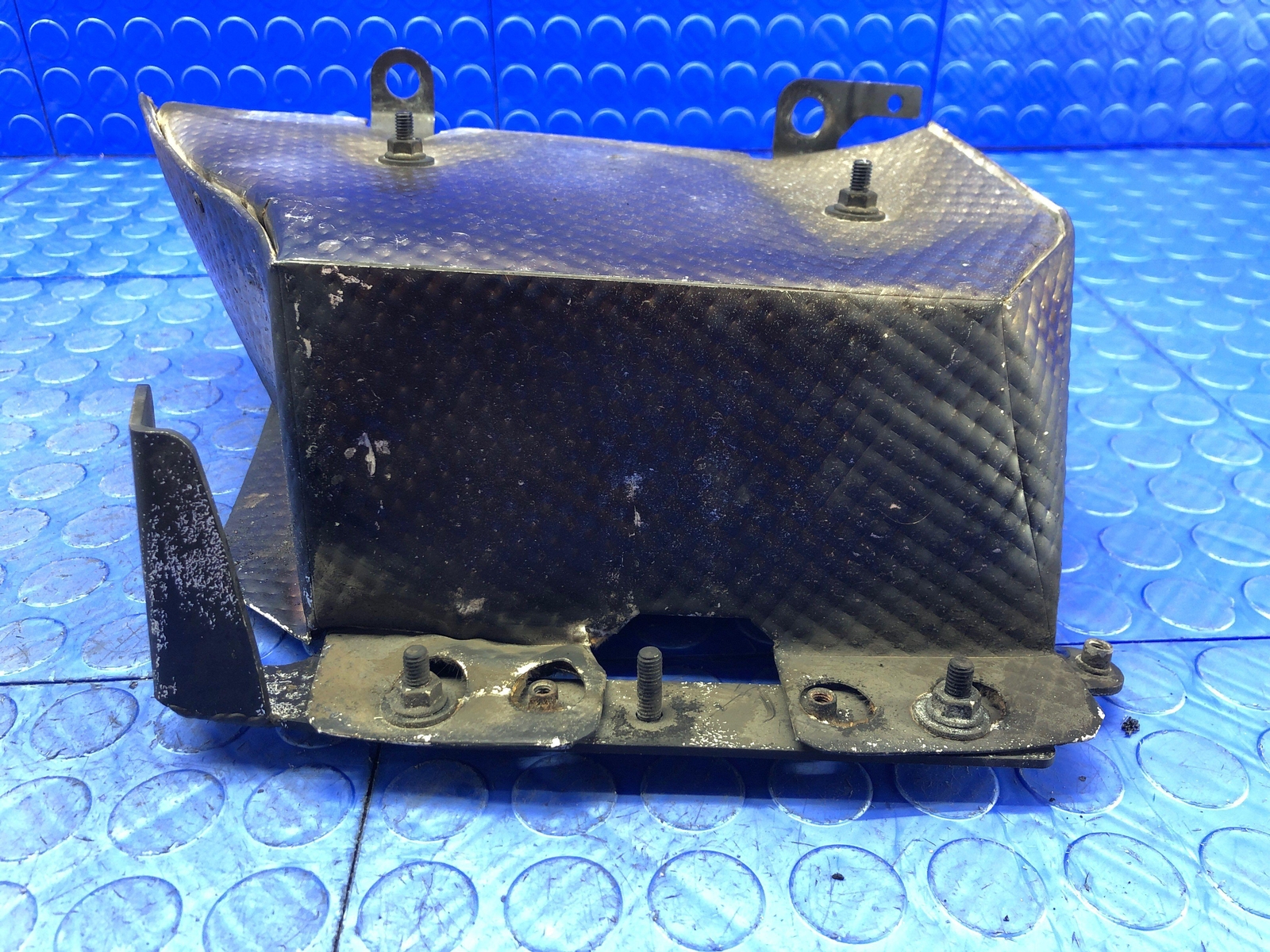 2004-2014 LAMBORGHINI GALLARDO RIGHT TAIL LIGHT HEAT SHIELD BRACKET 408813392