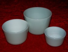 VINTAGE Milk Glass McKee STACKABLE BOWLS SET OF 3 Made in USA 1940's Very Clean!