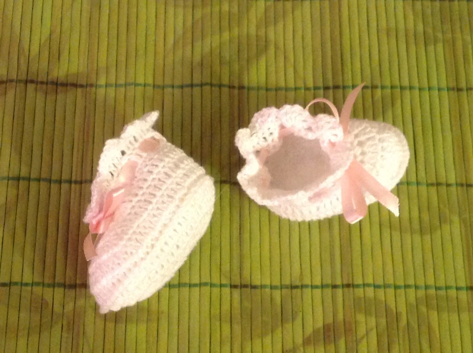 Crochet Bebé Botines Crochet Muñeca Botines Muñeca Zapatos Blanco Concha con Cinta Foto 4 de 4