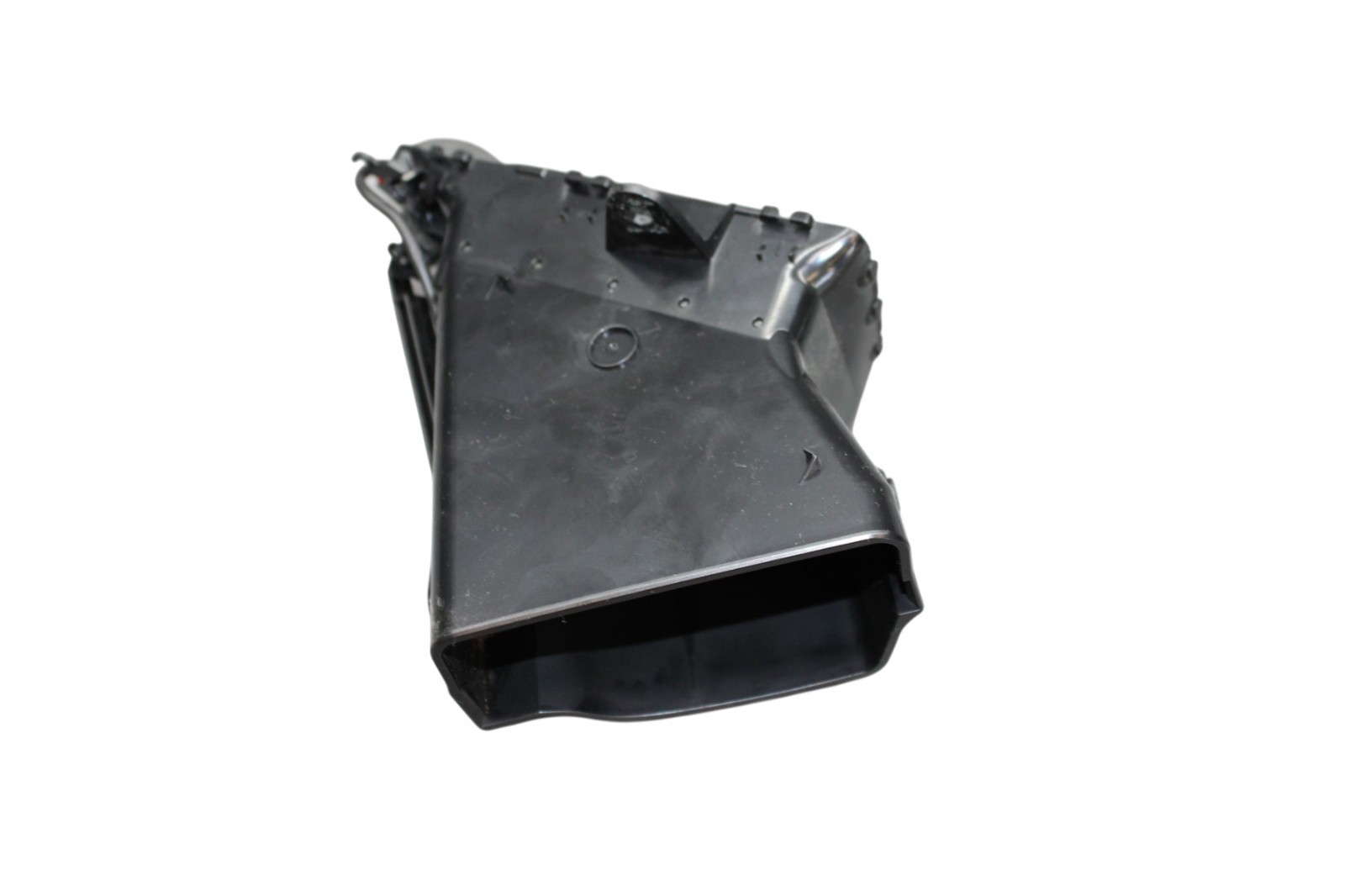 Maserati Ghibli 2014-2017 Front Center air duct Black P/N 670019060