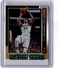 2019-20 Hoops #25 Action Shots Giannis Antetokounmpo Milwaukee Bucks