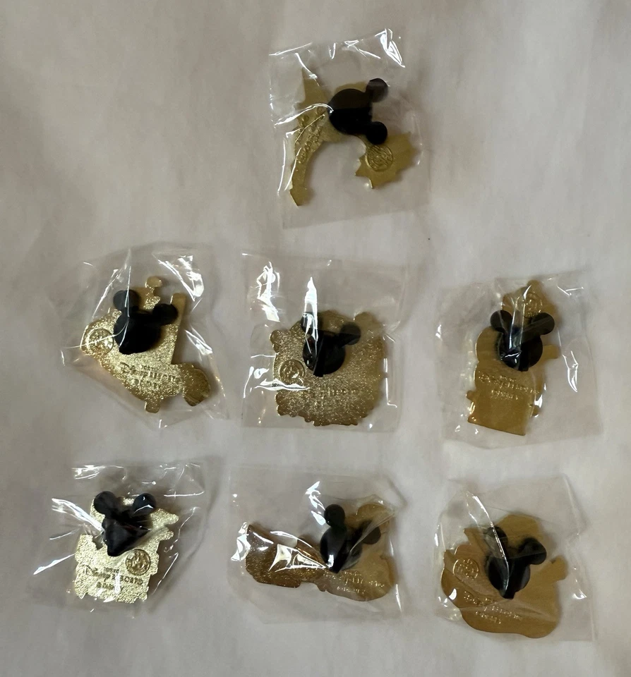 Lote de prendedores de habitación Tokyo Disney Resort Happiness Everywhere Baymax, Tinkerbell, Tiki Foto 2 de 3