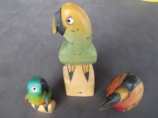 Konvolut  2 Papageien und  1  Tukan aus leichtem Holz ( Balsa )