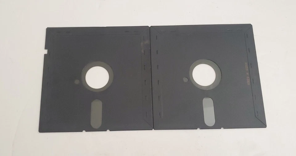 Video Game - Questron - Apple II (1983) disk one and two - Image 3 of 4