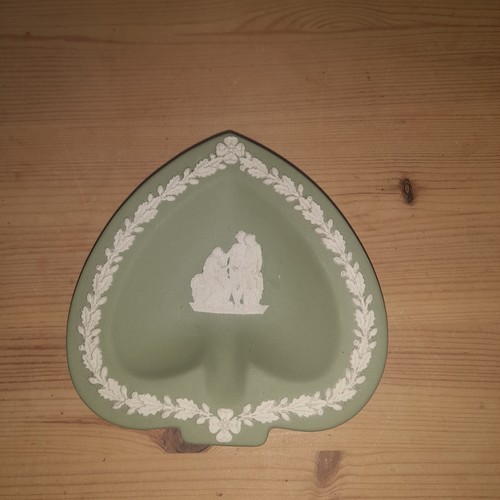 6 X Wedgwood Sage Green Jasperware Items, Vases, Candle Holder, Trinket Dishes - Picture 2 of 21