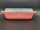 Pyrex 575 B Pink Scroll 2 Qt Rectangle Casserole Dish with  550-C Lid Vintage