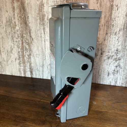NEW SQUARE D OUTDOOR SAFETY SWITCH H222NRB 60 AMP 240 VAC RAINPROOF - Picture 11 of 17