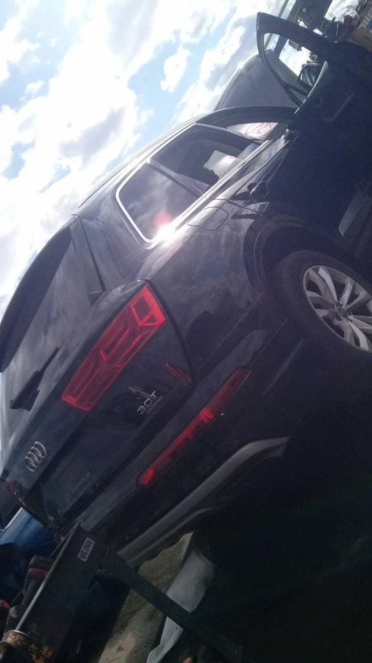 Capó usado se adapta a: Audi Q7 2018 grado A Foto 4 de 4