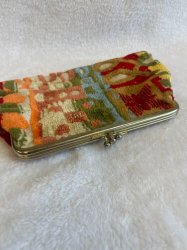 Vintage Tapestry Multicolor Carpet Coin Purse Velvet Kiss Clasp Closure - Picture 3 of 6