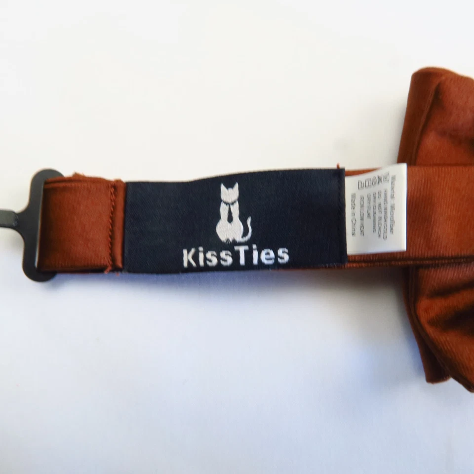 Pajarita Kiss Ties marrón macizo cobre preatada ajustable 20x2,25 microfibra Foto 2 de 4