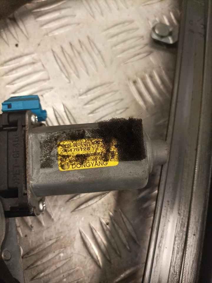 CHEVROLET LACETTI 02-10 5DR WINDOW REGULATOR + MOTOR FRONT PASSENGER SIDE LEFT - Image 4 of 4