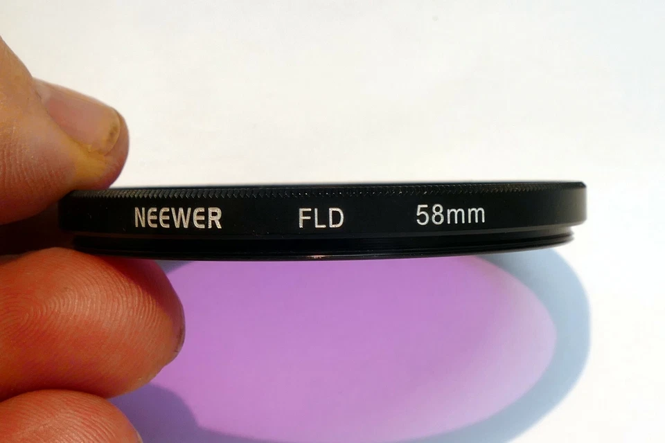 Neewer FL-D 58mm Filter threaded Fluorescent Filter for Daylight Film - Image 2 of 4