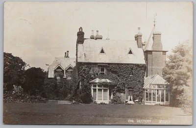 HEFTKLAMMER Das Pfarrhaus, East Kent RP Postkarte postalisch gebraucht um 1910