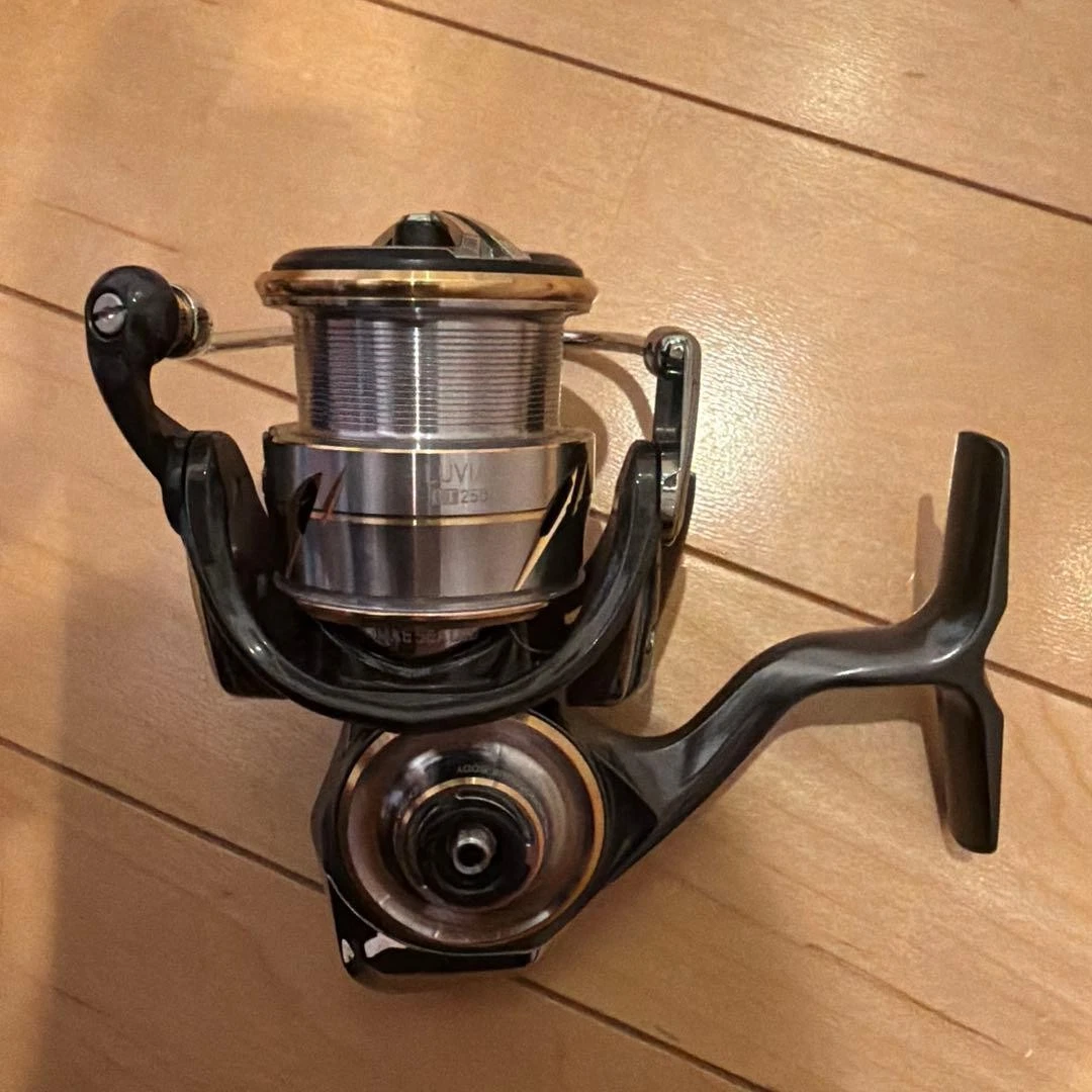Preços baixos em Daiwa luvias | eBay
