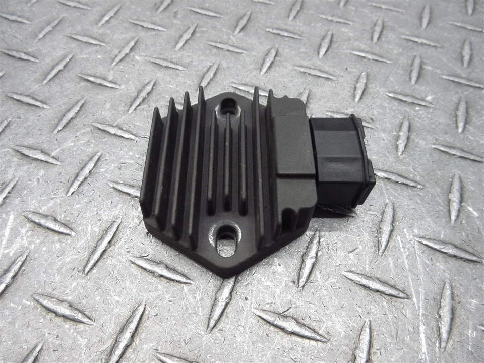 2001 98-03 Honda Shadow VT750 Ace Rectifier Voltage Regulator Charge Control - Image 3 of 4