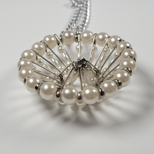 Faux Pearl Beaded Safety Pin Necklace Silver tone Artisan Boho Unique - 第 10/13 張圖片