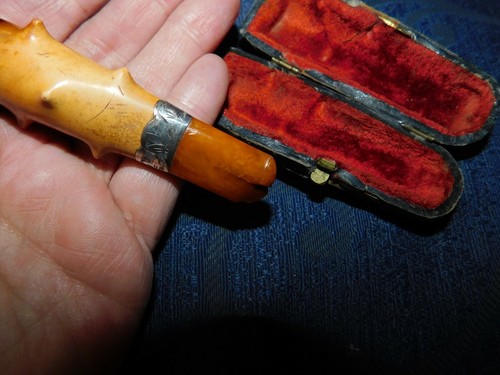 ANTIQUE CHEROOT HOLDER IN CASE AMBER MEERSCHAUM & CHESTER SILVER BAND 1896 KB - Picture 4 of 9