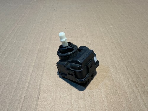 VW Passat 3B Scheinwerfer Stellmotor LWR Leuchtweitenregulierung 3A0941295