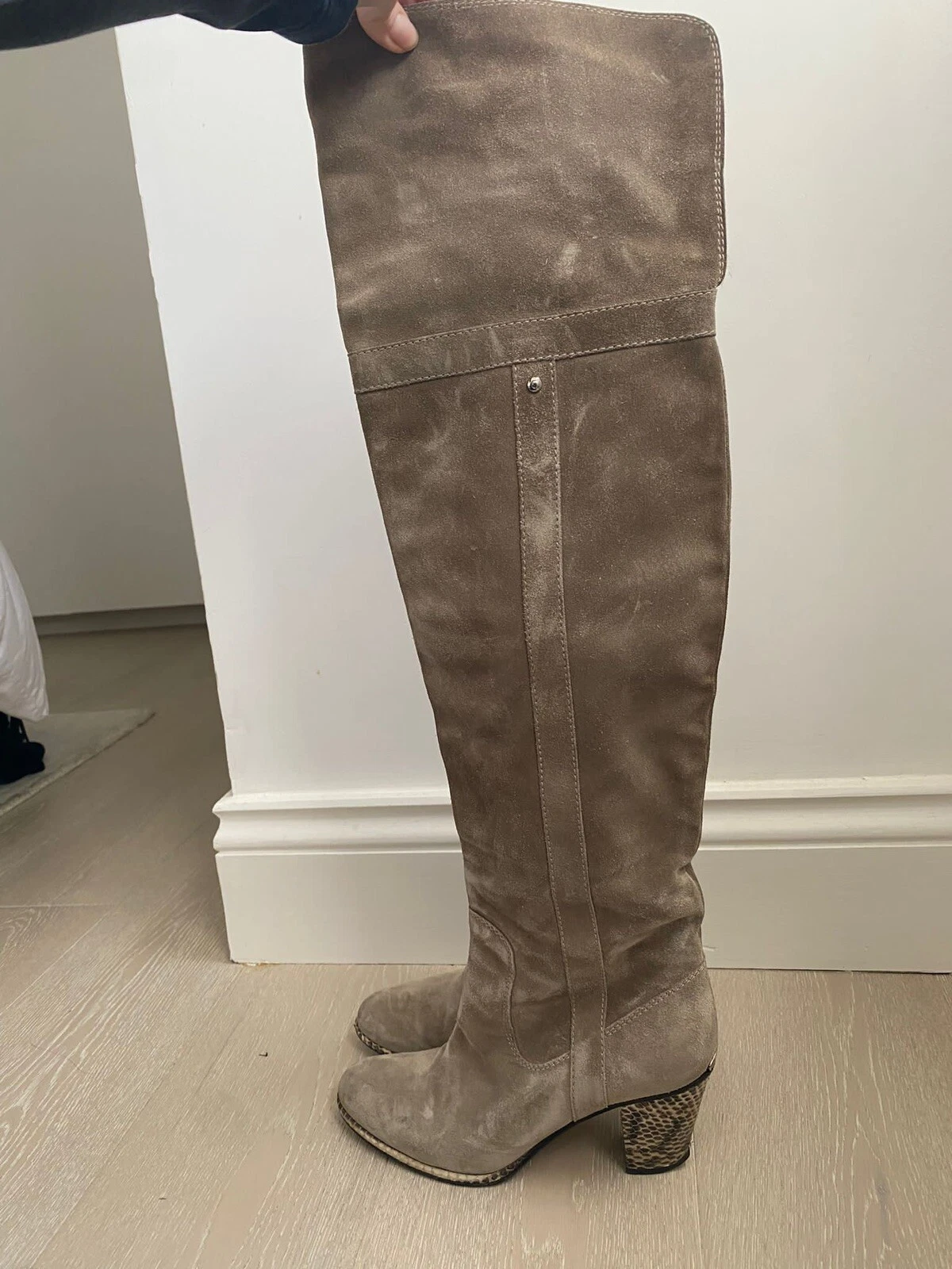 Bottes dior beige daim sur genou avec peau de python détails 39,5
