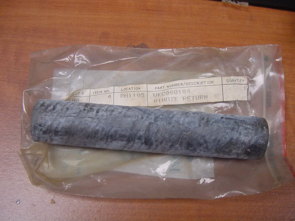 Mangueira de retorno NOS A/C Triumph TR7 TR8 com carboidratos CV10 no ar condicionado - Imagem 2 de 3