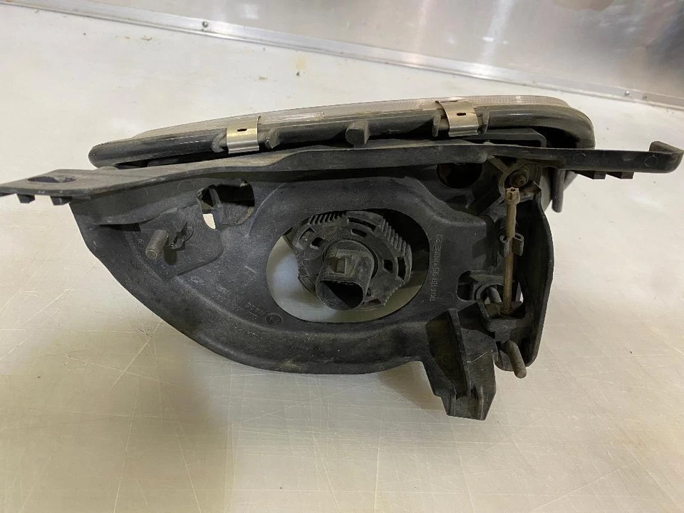 1995-2002 PONTIAC SUNFIRE LEFT FRONT HEADLIGHT 16518399 GENUINE OEM USED PART - Image 3 of 4