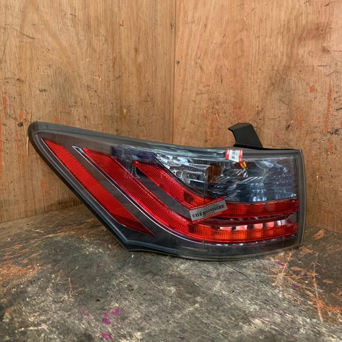 Lexus CT200h Outer Tail Light Passenger Left N/S LED ZWA10 2011-2016
