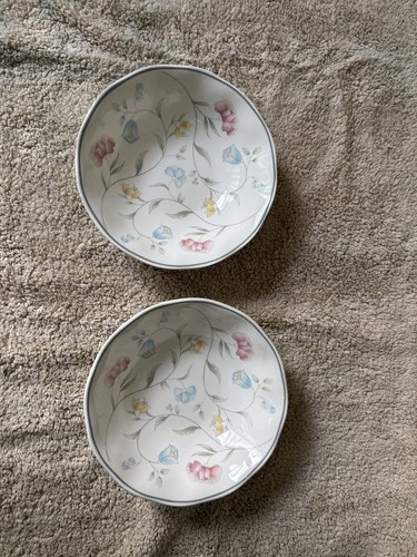 Johnson Brothers White Savoy Dinnerware Dessert Cereal Bowls x 2 Cottagecore - Picture 2 of 6
