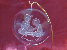 VINTAGE 1977 MARY JOSEPH BABY JESUS ETCHED CLEAR ACRYLIC CHRISTMAS ORNAMENT 3.5"