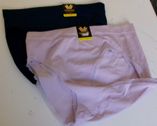 2 Wacoal hi-Cut Brief Panty Size Medium Style 871347 Lavender and 834175 Blue