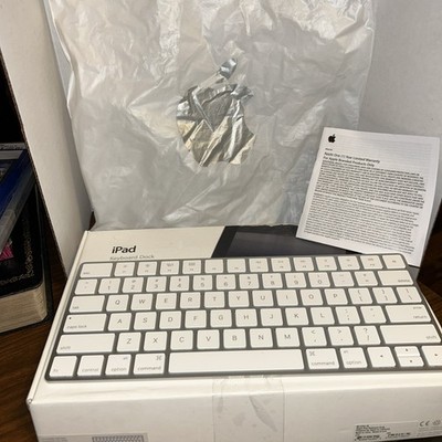 Apple iPad Keyboard Dock A1359 30-Pin 1st, 2nd Generation iPad Accessory