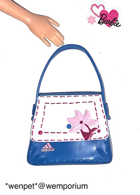 Barbie My Scene Puppe Nolee Westley Adidas sportlicher Stil blau Tasche Zubehör