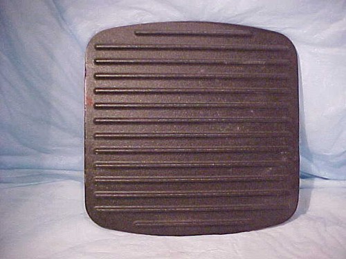 Calphalon Enamel Cast Iron PRESS RED ENAMEL INSIDE RIBBED - NICE  COOKING PRESS - Picture 11 of 12