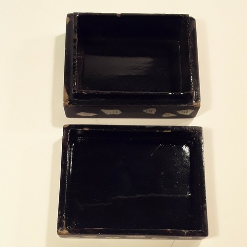 Estate Lot of 4 Antique Chinese Lacquer Boxes w/ Carved Cinnabar & Shell Inlay  - Picture 7 of 12