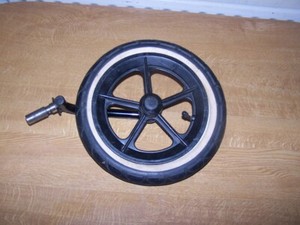 phil and teds wheel replacement