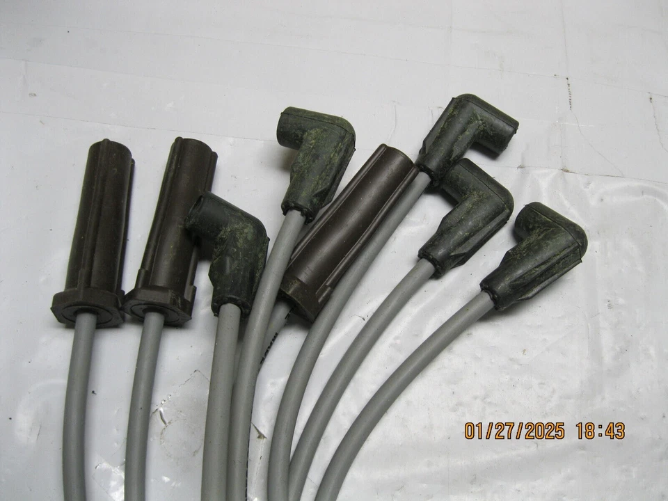 Spark Plug Wire Set-Direct Fit Armor Shield 851AS (box rough) Foto 3 de 4