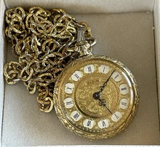 Elgin National Watch Co Ornate 17 Jewels Gold Tone Pocket Watch Necklace Works