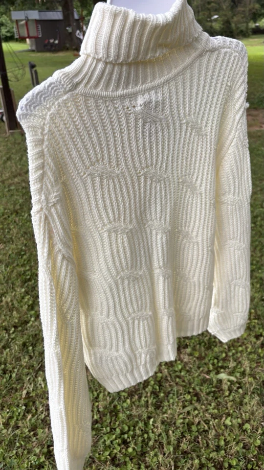 Suéter Max Studio Niñas Talla Mediana (7-8) Manga Larga Blanco con Gorro a Juego Foto 3 de 4