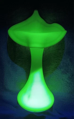 Vintage Fenton Glossy Burmese Jack In The Pulpit Uranium Glass Vase Uv Reactive