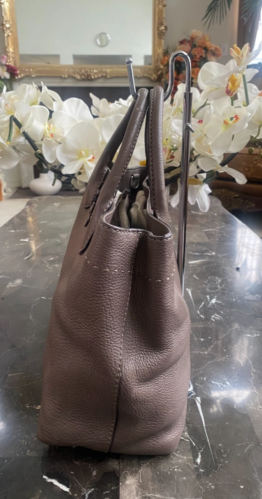 Borsa a tracolla Tory Burch McGraw in pelle grigia con triplo scomparto in pelle usata in ottime condizioni! $398