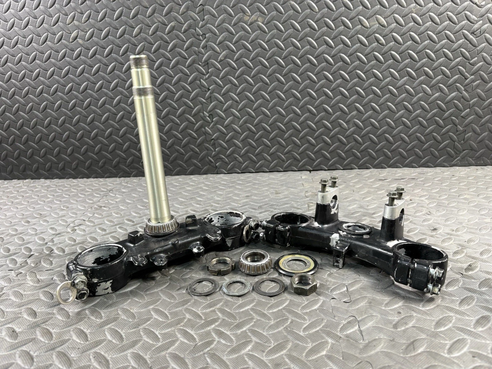 1998 96-99 YAMAHA YZ250 YZ 250 YZ125 OEM Upper Lower Triple Tree Fork Clamp
