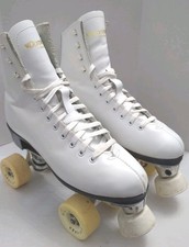 Dominion Canada White Boot Roller Skates Sz 8 Sure Grip Competitor 5L Plates