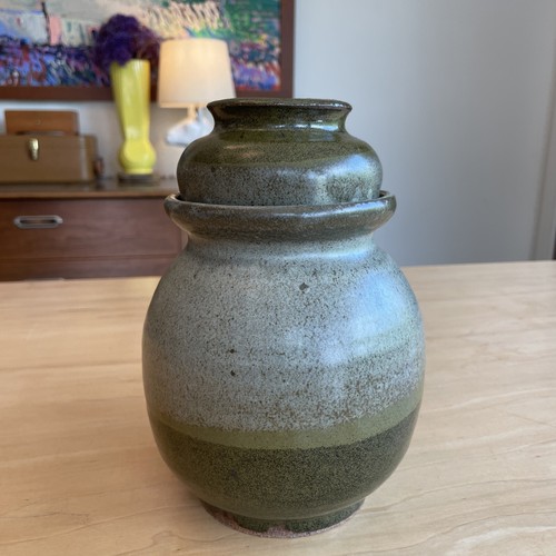 Signed Hand Thrown Vintage Pickle Fermentation Stoneware Jar W/Lid 7 Cups/ 1.7L