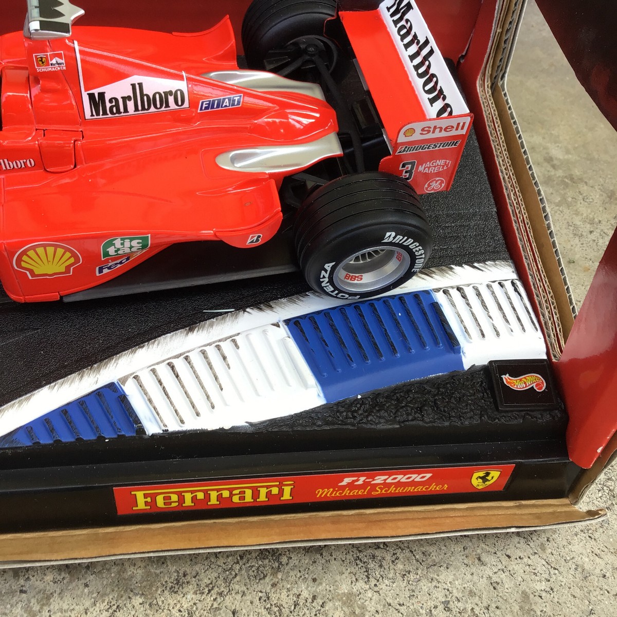 Hot Wheels Racing Michael Schumacher F1-2000 1:18 Scale Mint #3