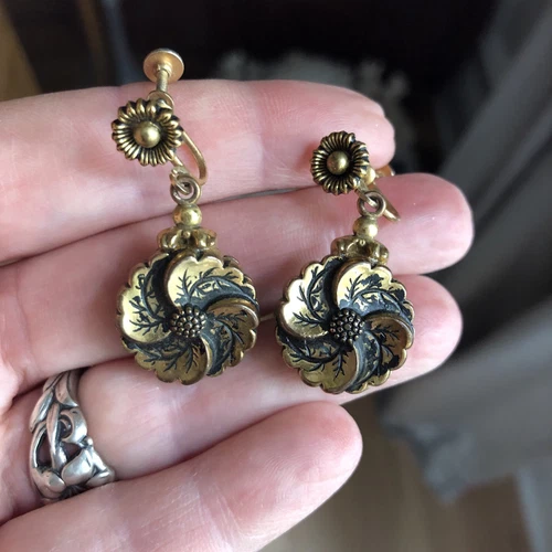 Vintage Victorian Revival Gold Floral Pansy Earrings Estate Costume Jewelry