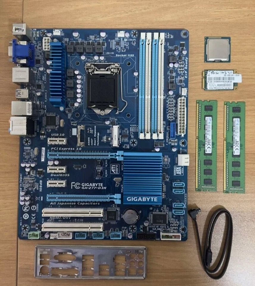 Combo Gigabyte GA-Z77 Motherboard / i7-3770 3rd Gen CPU / 128GB MSATA / 8GB RAM - Image 3 of 4